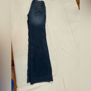 These are new only been worn once wranglers. Willing to drop price.